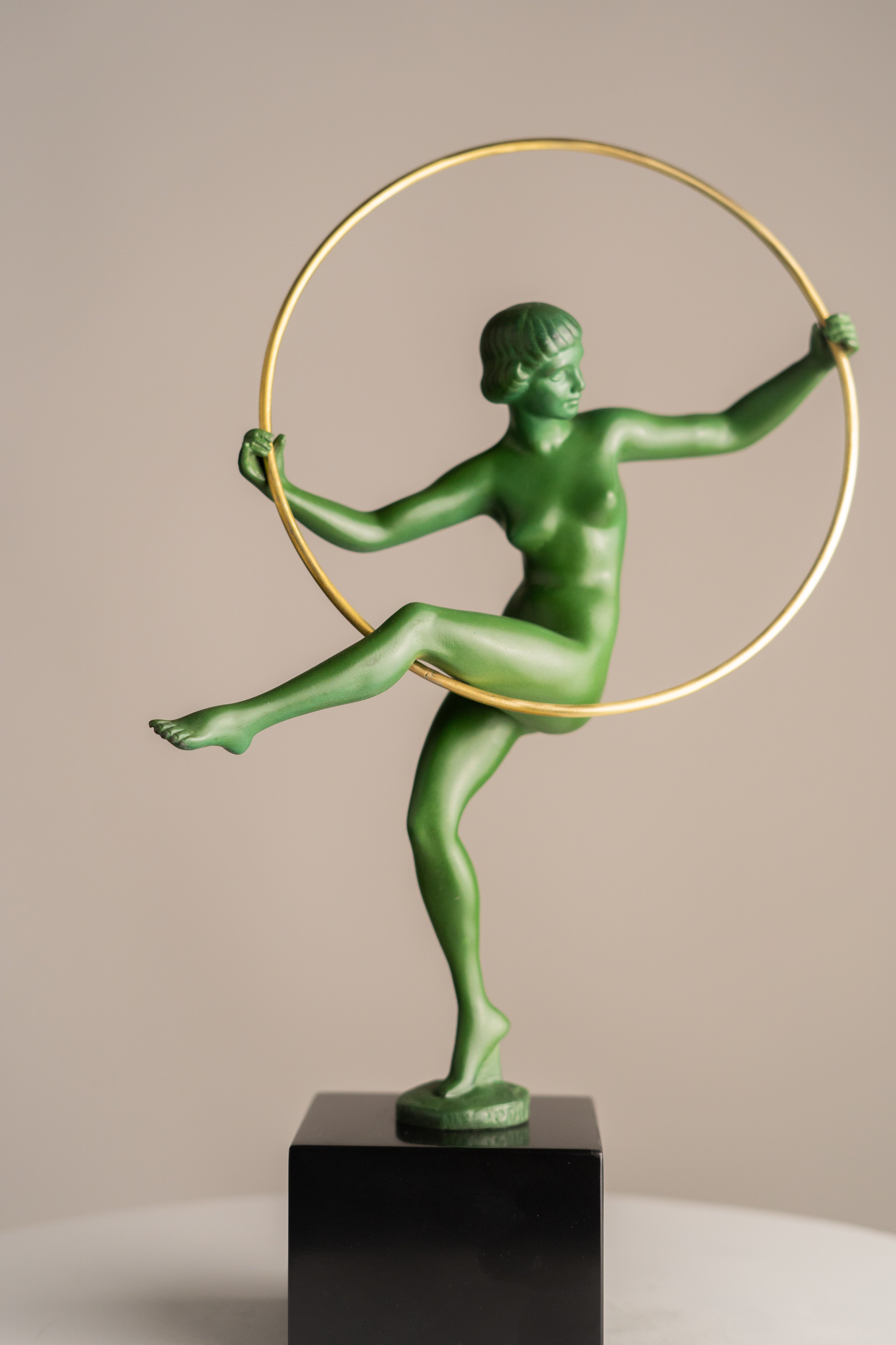 Max Le Verrier - Marcel Andre Bouraine (Briand) - Statue