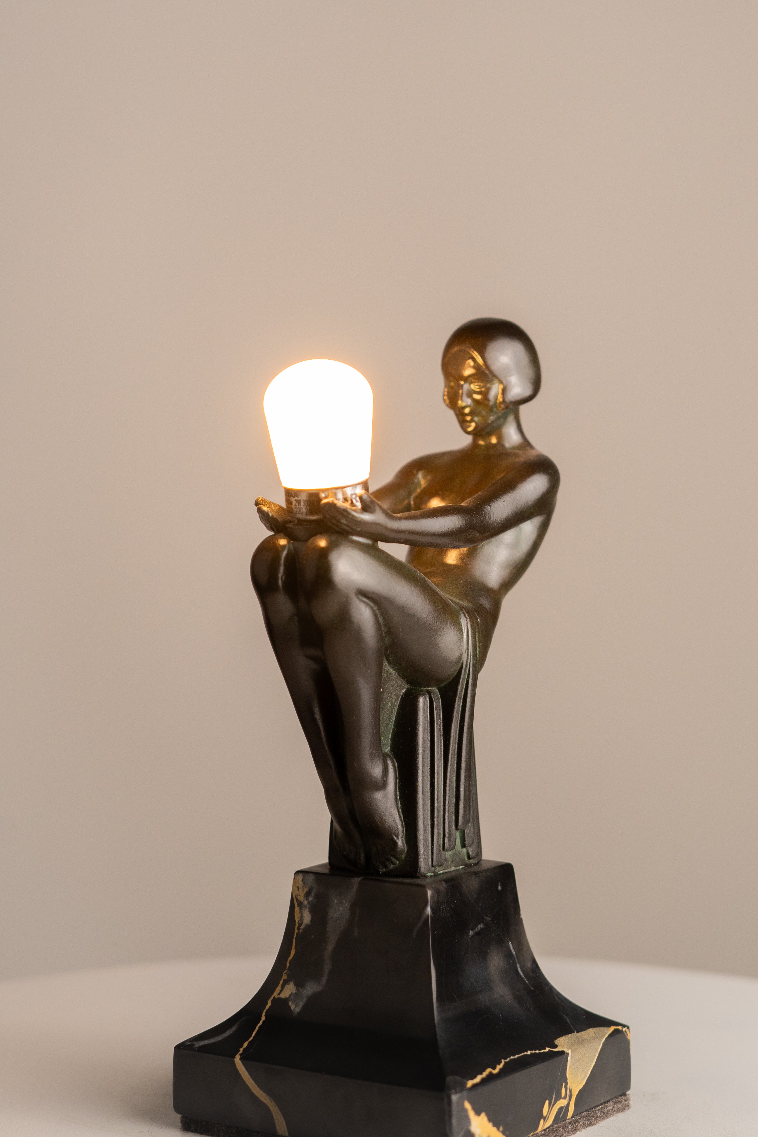 Max Le Verrier - Art Deco Lamp - Songe Lumineux