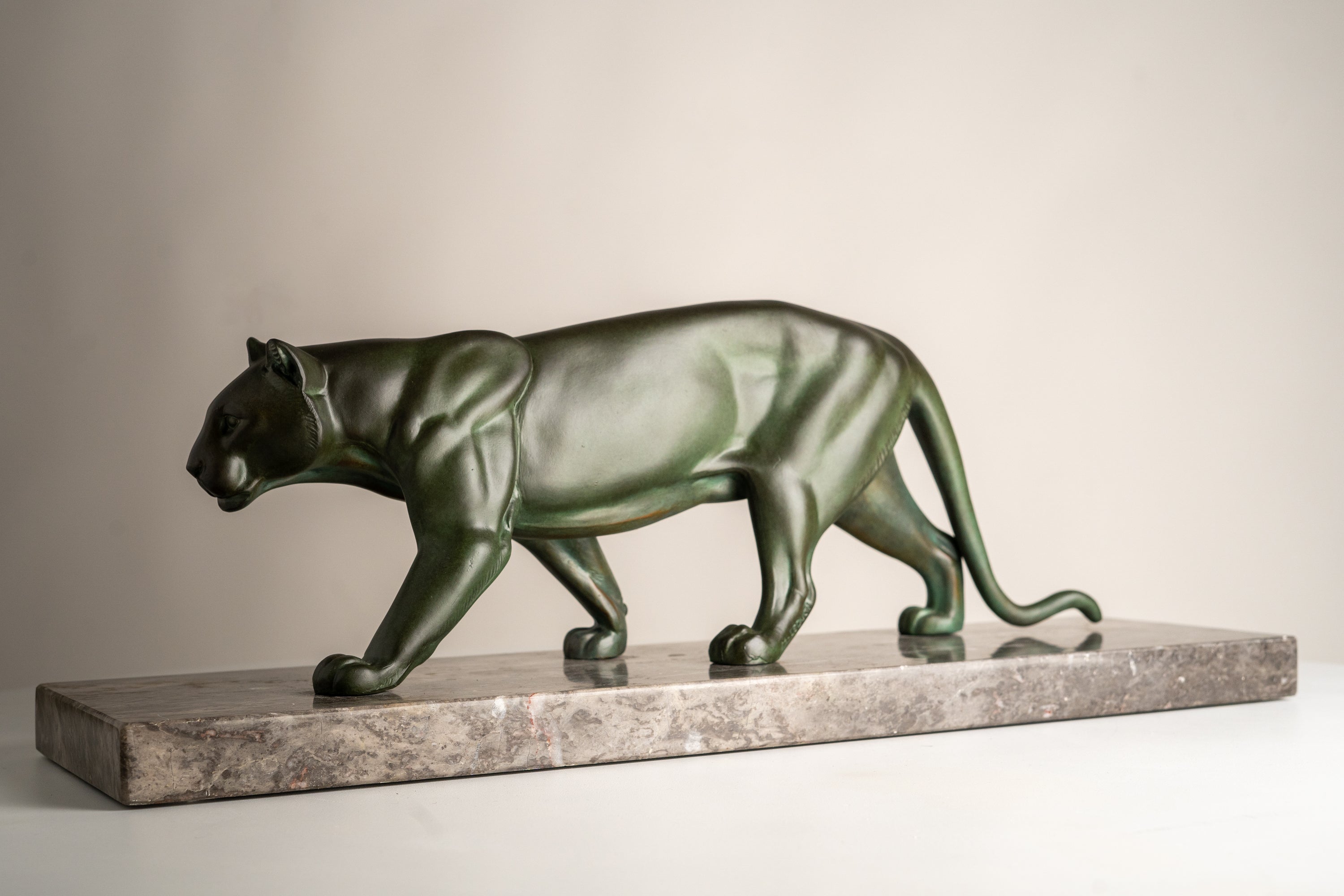 M. Leducq - Art Deco Sculpture of a Panther