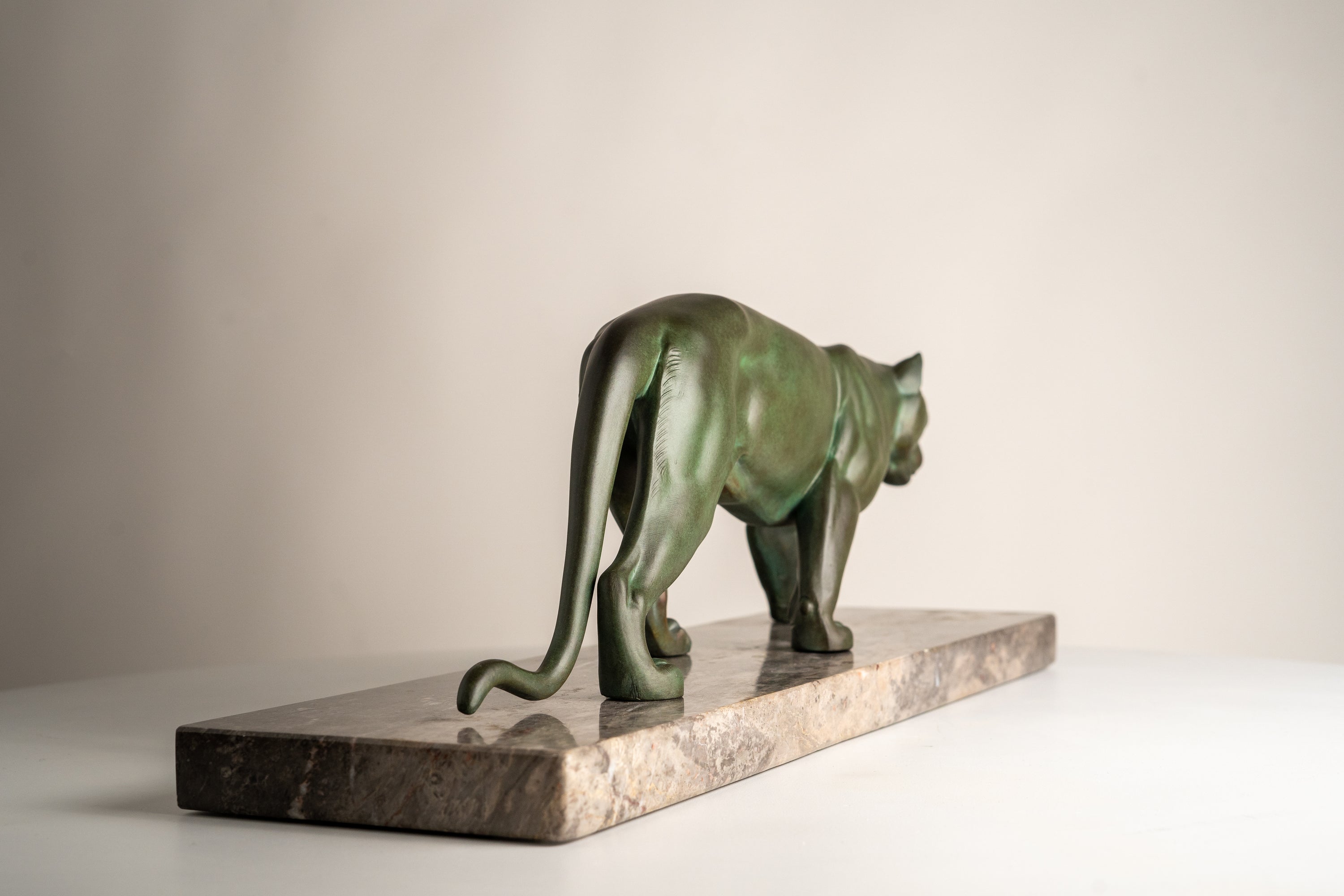 M. Leducq - Art Deco Sculpture of a Panther