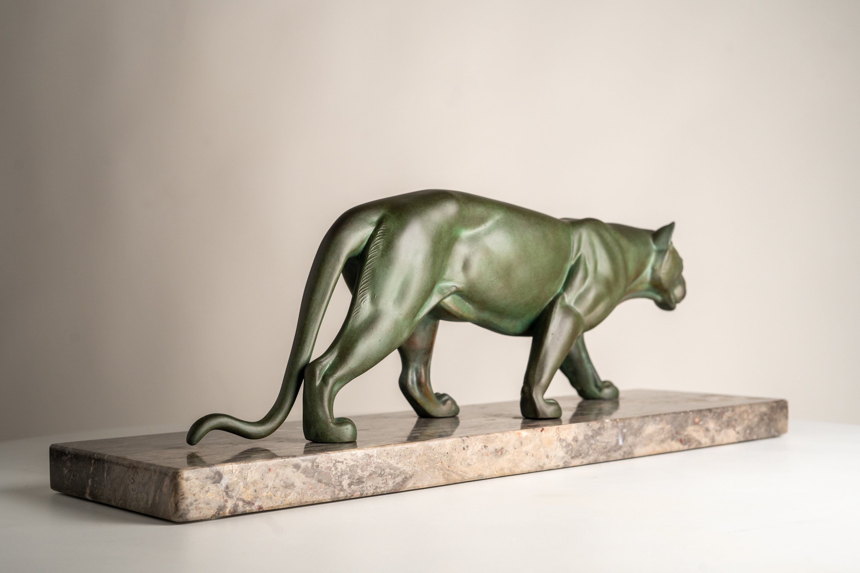 M. Leducq - Art Deco Sculpture of a Panther