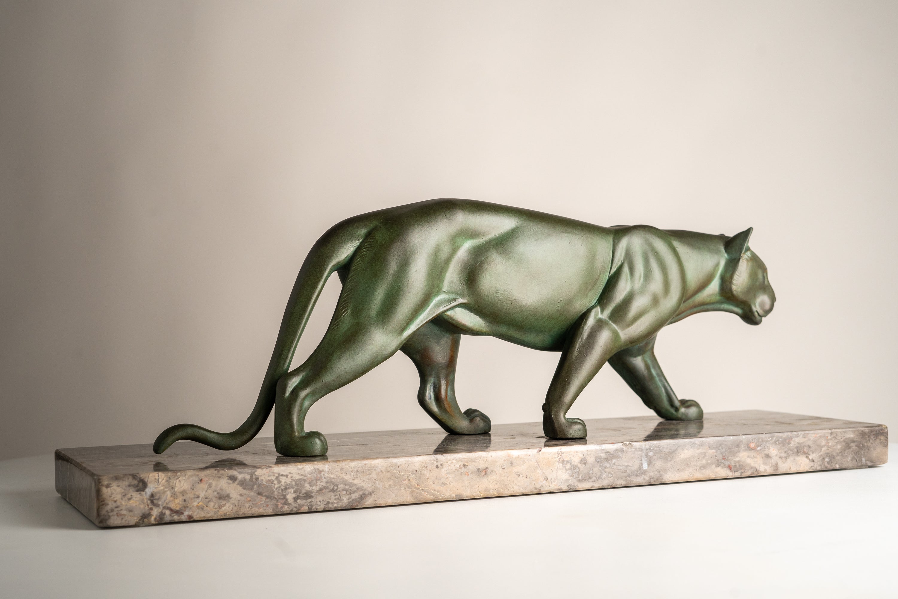 M. Leducq - Art Deco Sculpture of a Panther