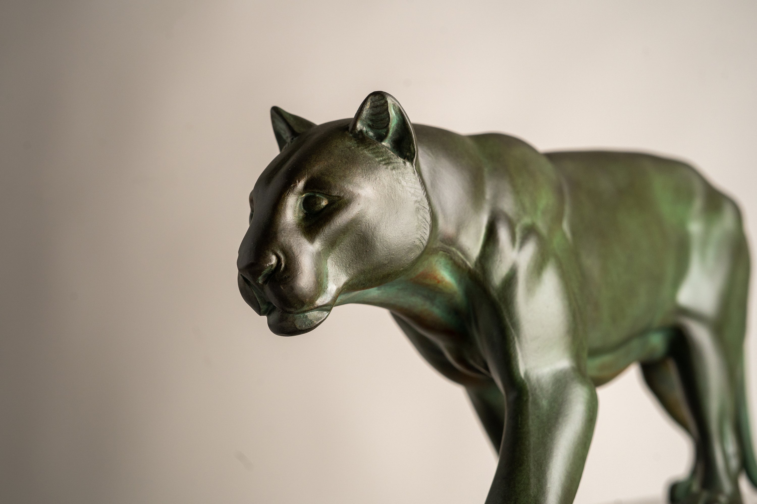 M. Leducq - Art Deco Sculpture of a Panther