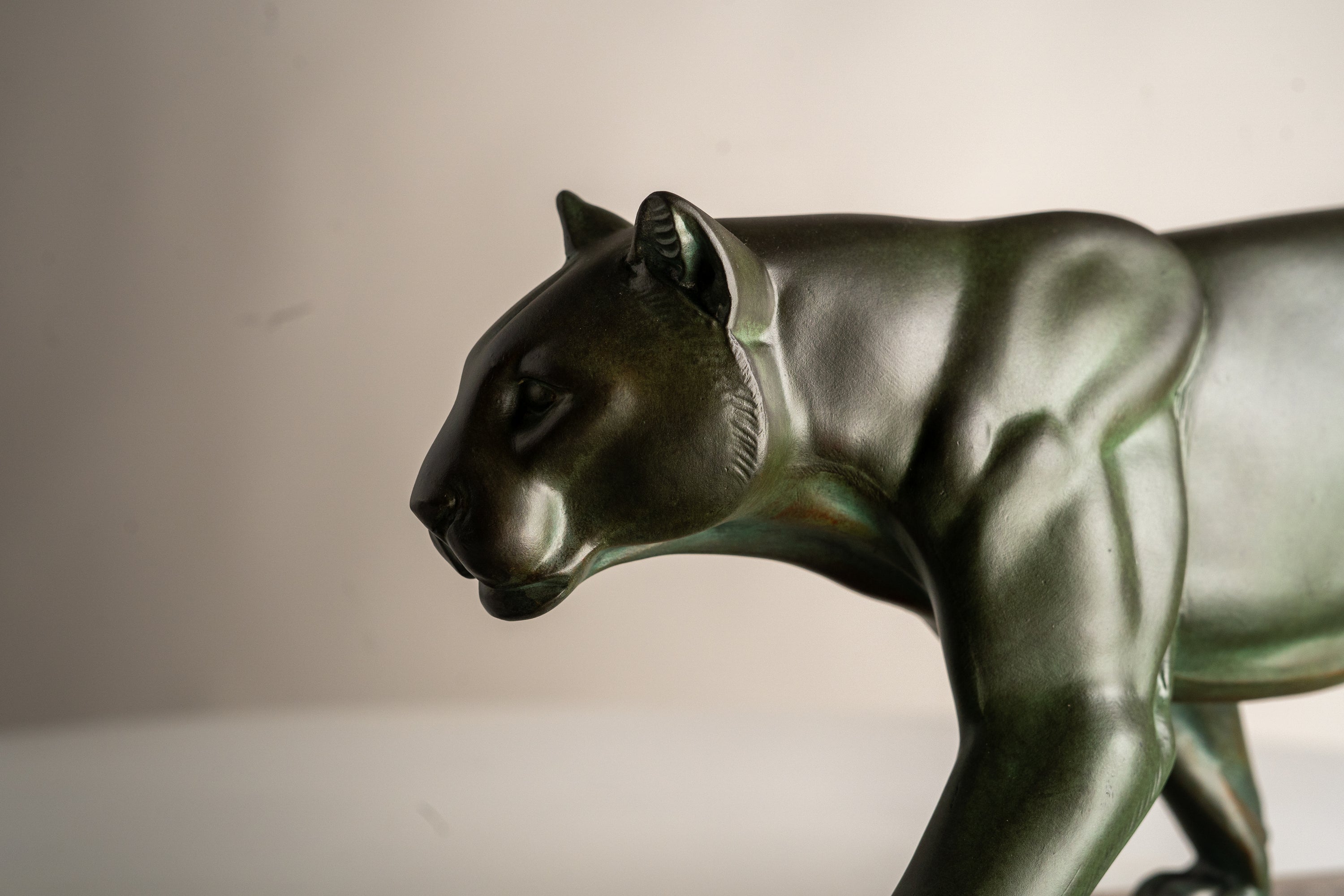 M. Leducq - Art Deco Sculpture of a Panther